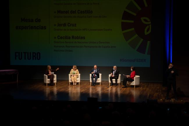 Mesa de experiencias durante el acto.