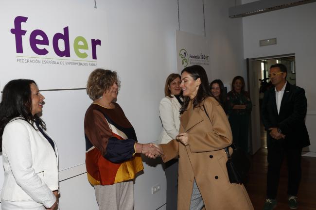 Saludo a Estrella Mayoral, responsable del eje de Atención Directa