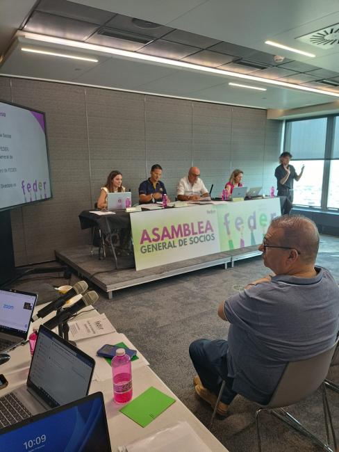Fotografía de la mesa: Isabel Motero, Juan Carrión, Santiago de la Riva e Isabel Campos.