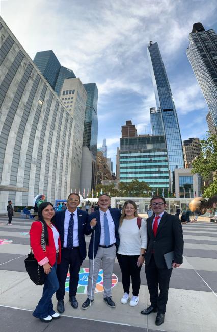 Representantes de RDI, FEDER y ALIBER en la sede de la ONU en Nueva York.