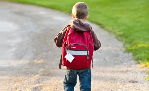 Vaciamos nuestras mochilas de eso que antes llamaríamos problemas y las llenamos de esperanza y coraje