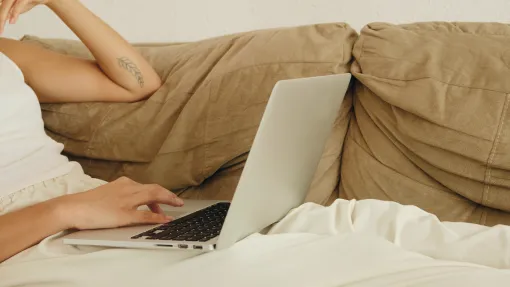 Fotografía de archivo: mujer de espaldas