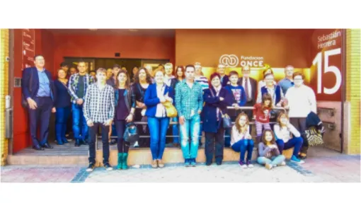 Fotografía grupal del primer encuentro de expertos y familias afectadas por el déficit de lipasa ácida lisosomal