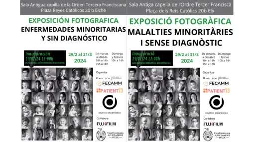 Carteles de la exposición en español y catalán