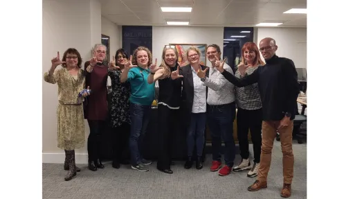 Foto grupal de los asistentes al Foro